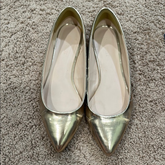 🛍️ 3 for $12 // gold pointed toe flats - Picture 1 of 4